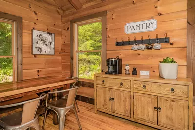 The Grand Cedar Hideaway 12