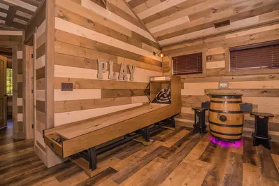 Cave Mountain Lodge 39