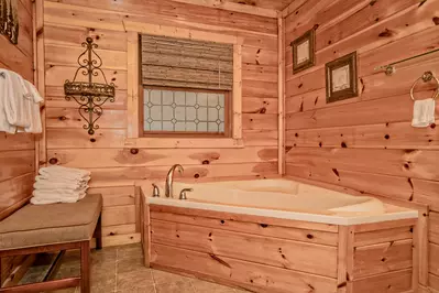 Country Cabin in the City 23