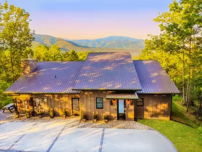 Gatlinburg Mountain Romance 9