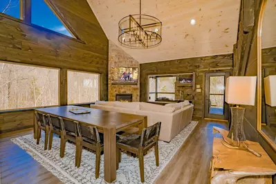 Grey Mountain Lodge 8