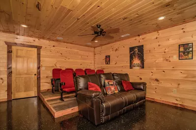 Hickory Hollow Retreat 24