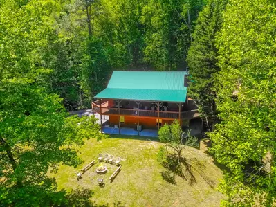 Hickory Hollow Retreat 40
