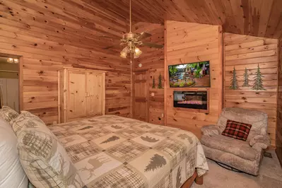 Hickory Hollow Retreat 13