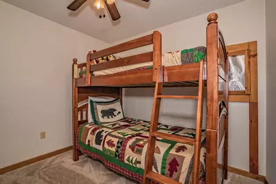Hickory Hollow Retreat 18