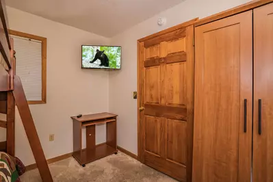 Hickory Hollow Retreat 19