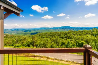 Adventure Lodge at Laurel Cove 41