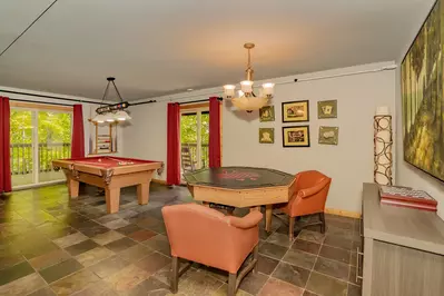 Chateau Sur Lamont 32