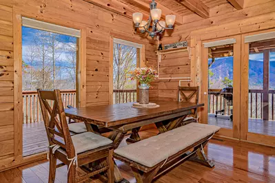 Chubby Bear Lodge 14