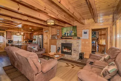 Majestic Mountain Lodge 12