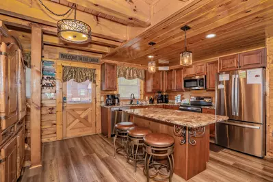Majestic Mountain Lodge 13