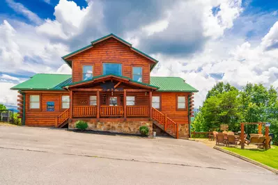Majestic Mountain Lodge 57