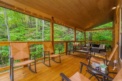 Creekside Splash 15