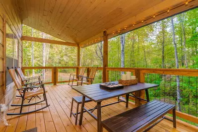 Creekside Splash 16
