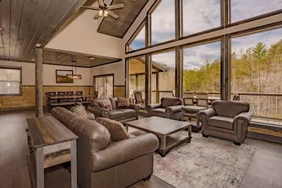 Luxe Retreat of the Smokies 11