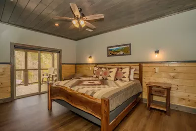Luxe Retreat of the Smokies 21