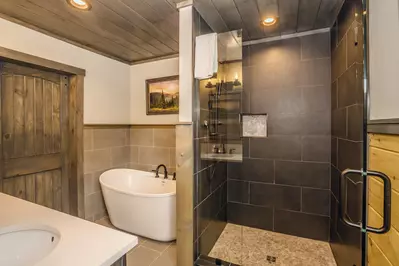Luxe Retreat of the Smokies 34