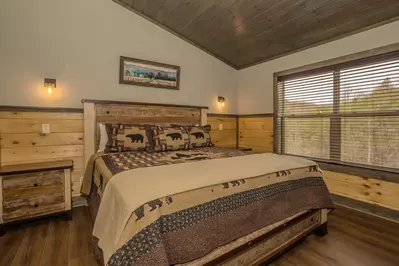 Luxe Retreat of the Smokies 35