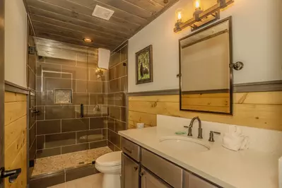 Luxe Retreat of the Smokies 37