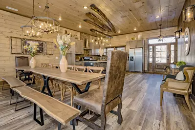Serenity Mountain Lodge 15