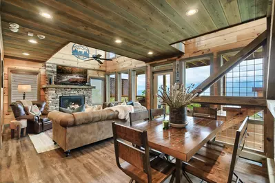 Smokies Hideaway 10