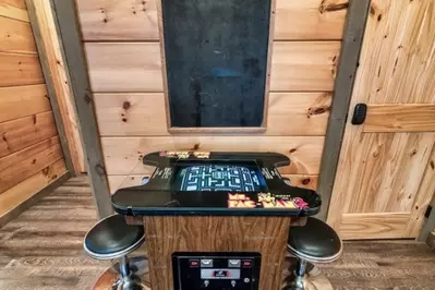 Smokies Hideaway 32