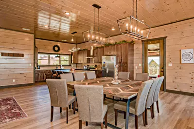 Wonderland Lodge 22