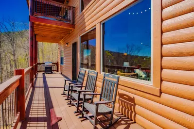 Wonderland Lodge 25