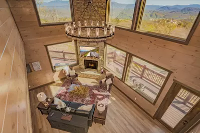 Wonderland Lodge 44