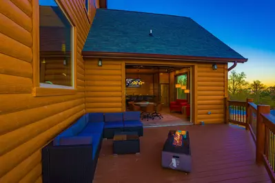 Wonderland Lodge 76