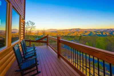 Wonderland Lodge 77