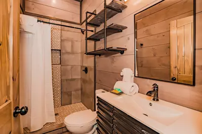 Wonderland Lodge 79