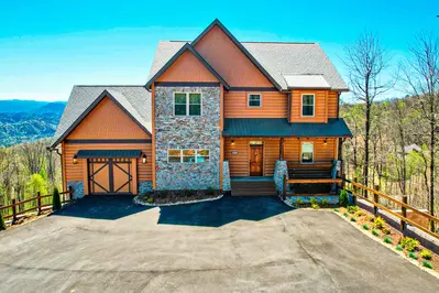 Wonderland Lodge 95