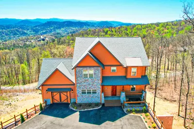 Wonderland Lodge 96
