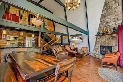 Chateau Sur Lamont 8
