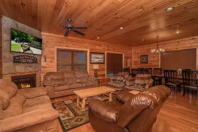 Gatlinburg Mountain Lodge 11