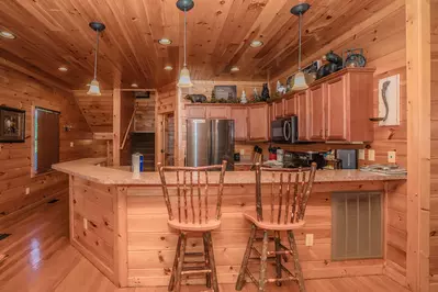 Gatlinburg Mountain Lodge 16