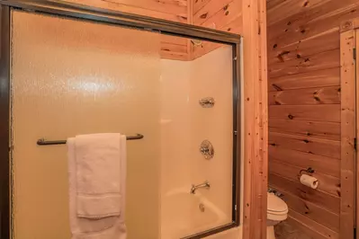 Gatlinburg Mountain Lodge 23