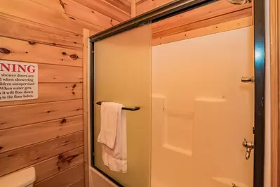 Gatlinburg Mountain Lodge 34