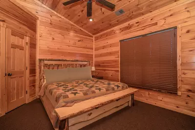 Gatlinburg Mountain Lodge 35