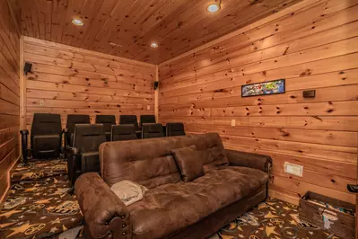 Gatlinburg Mountain Lodge 48