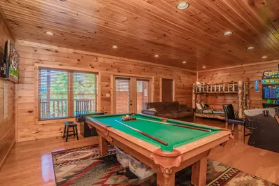 Gatlinburg Mountain Lodge 49