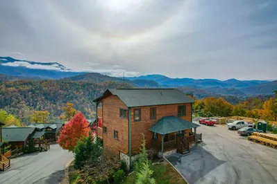 Gatlinburg Mountain Lodge 73