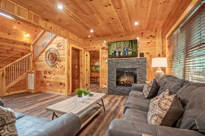 Lazy Bear Lodge 8