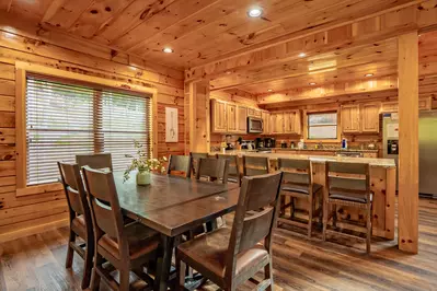 Lazy Bear Lodge 13