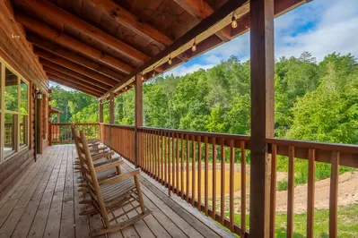 Lazy Bear Lodge 16