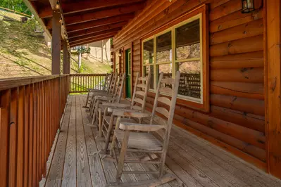 Lazy Bear Lodge 17