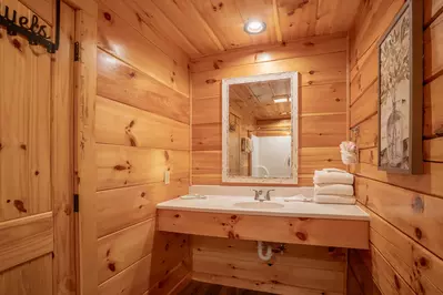Lazy Bear Lodge 21