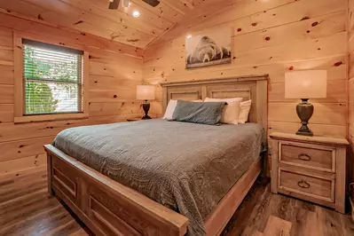 Lazy Bear Lodge 24