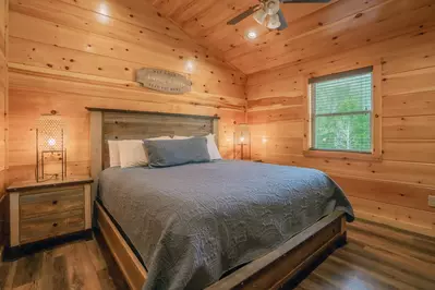 Lazy Bear Lodge 28